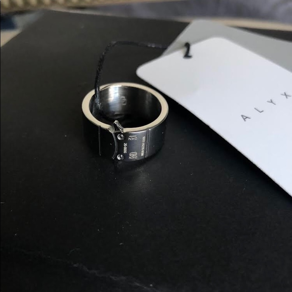 1017 ALYX 9SM BUCKLE RING